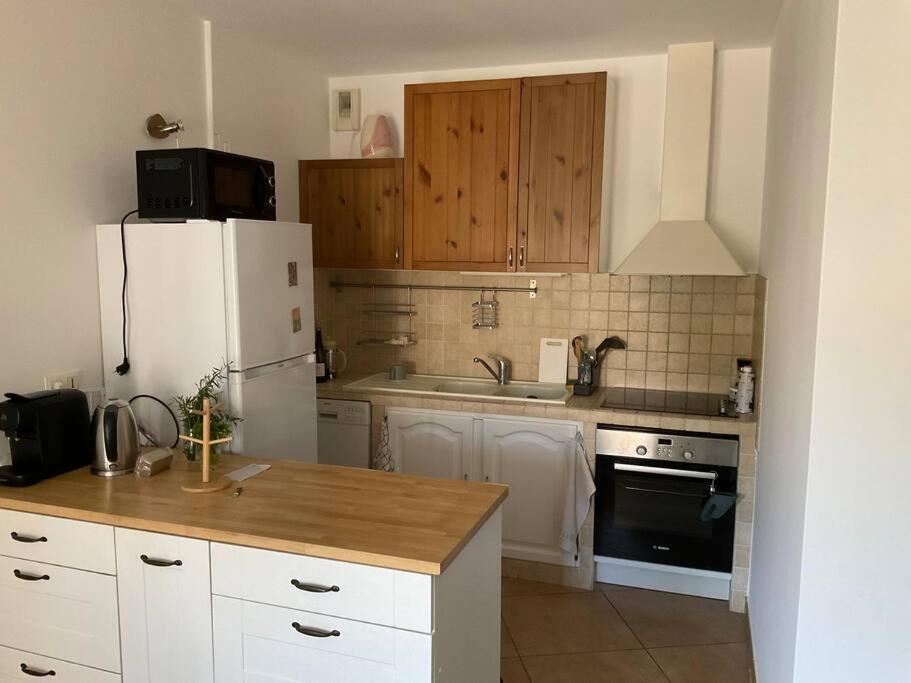 Akropole De Caroline, Central, Lumineux, Calme, Free Parking, Lift, 3 Beds Draguignan Exterior photo